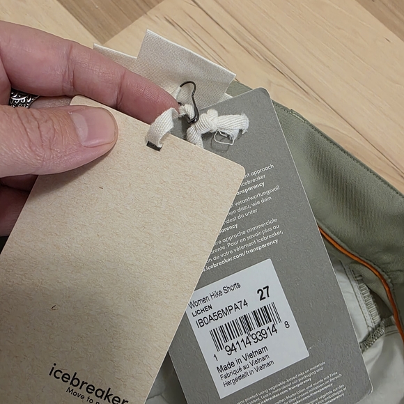 Icebreaker Olive Flat Front Womens Shorts - Picture 7 of 7